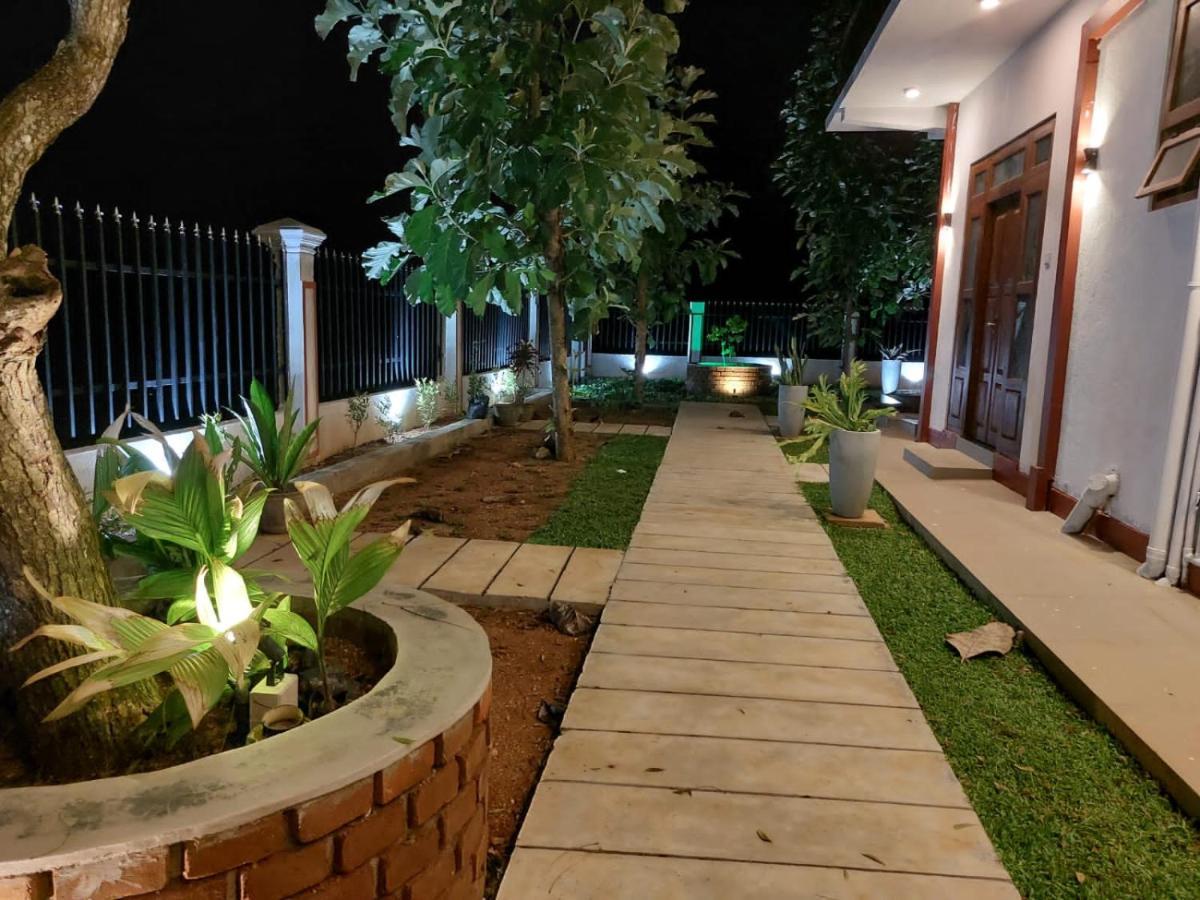 Green Shield Resort Anuradhapura Eksteriør billede