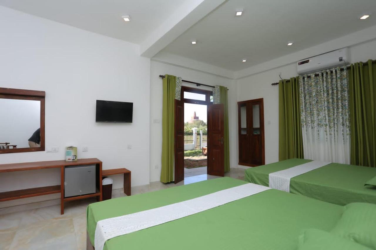 Green Shield Resort Anuradhapura Eksteriør billede