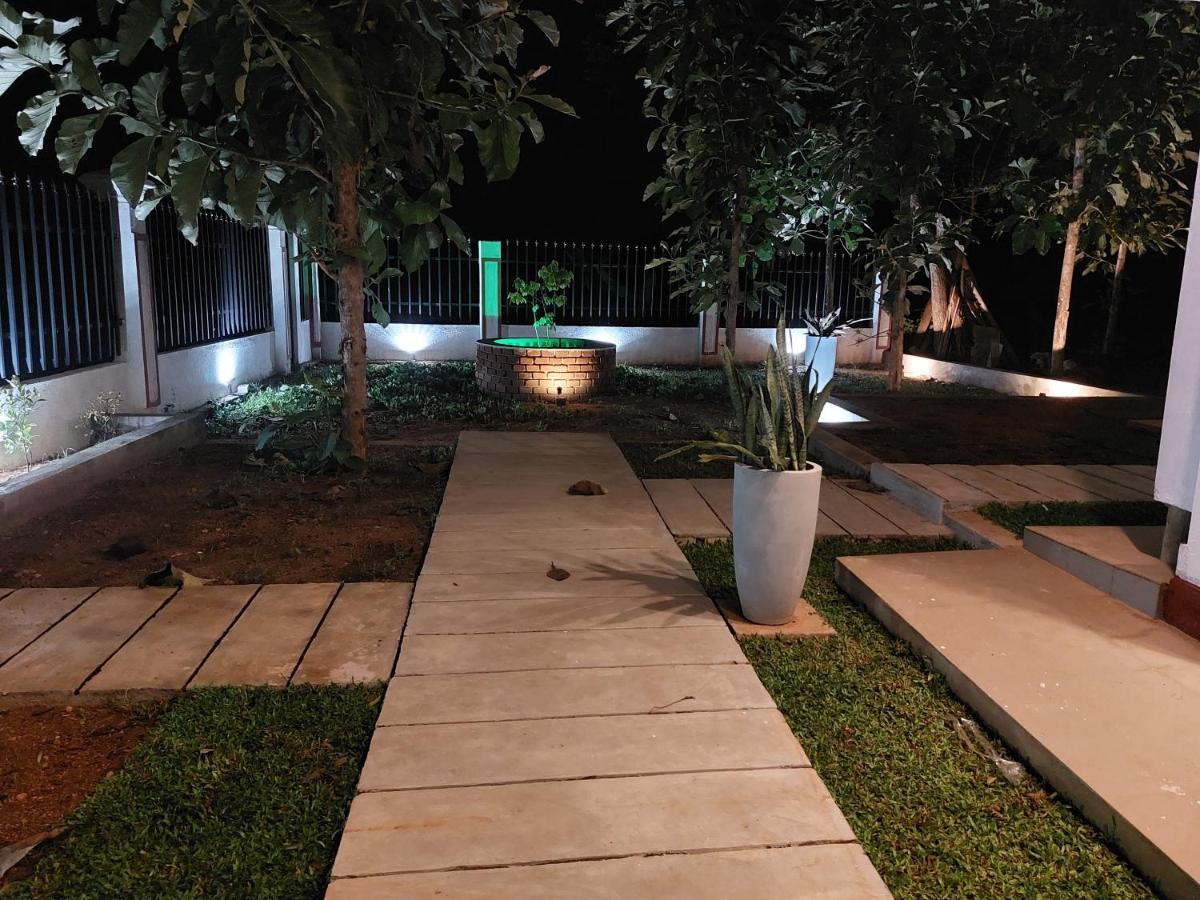 Green Shield Resort Anuradhapura Eksteriør billede