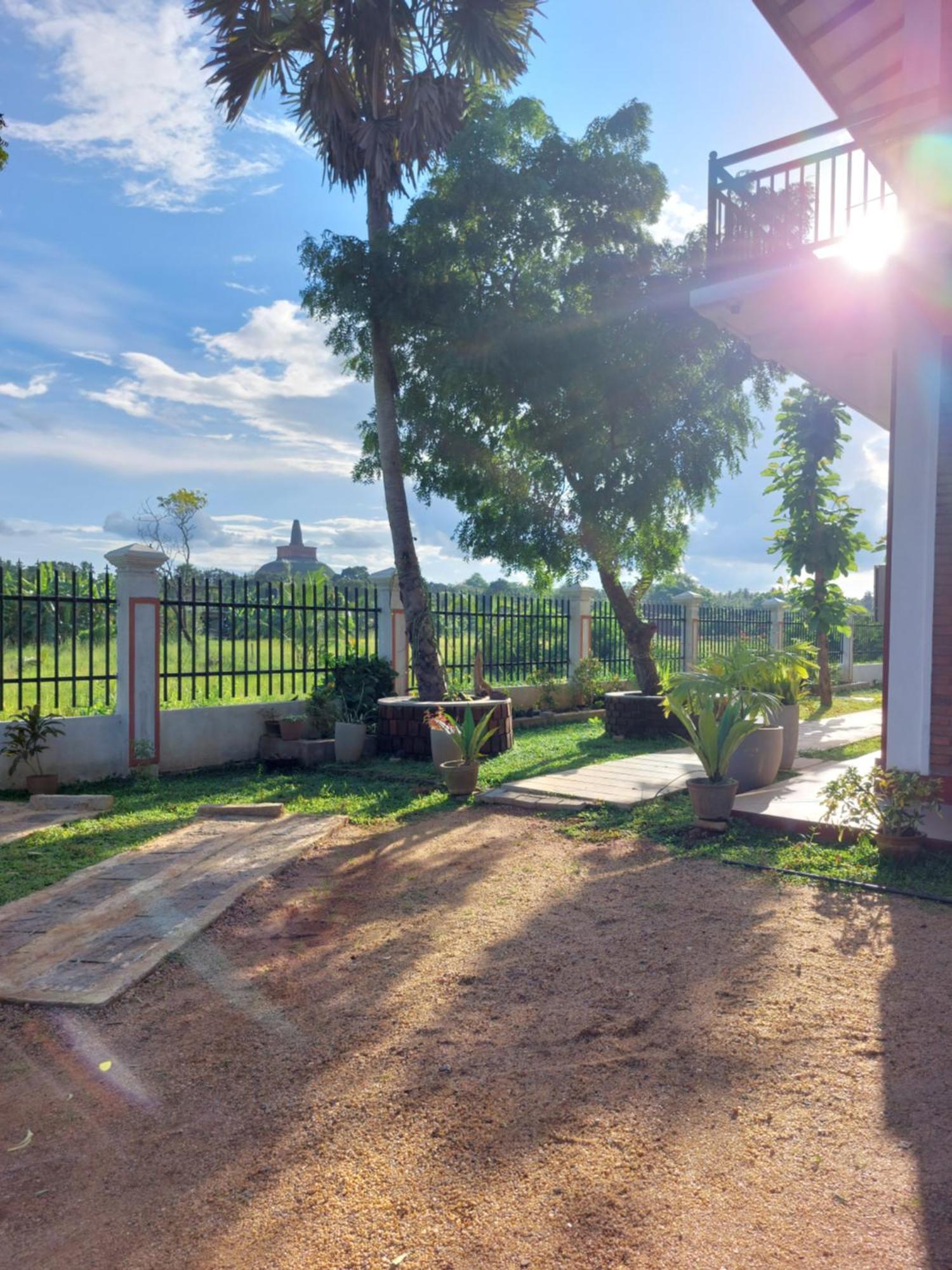 Green Shield Resort Anuradhapura Eksteriør billede