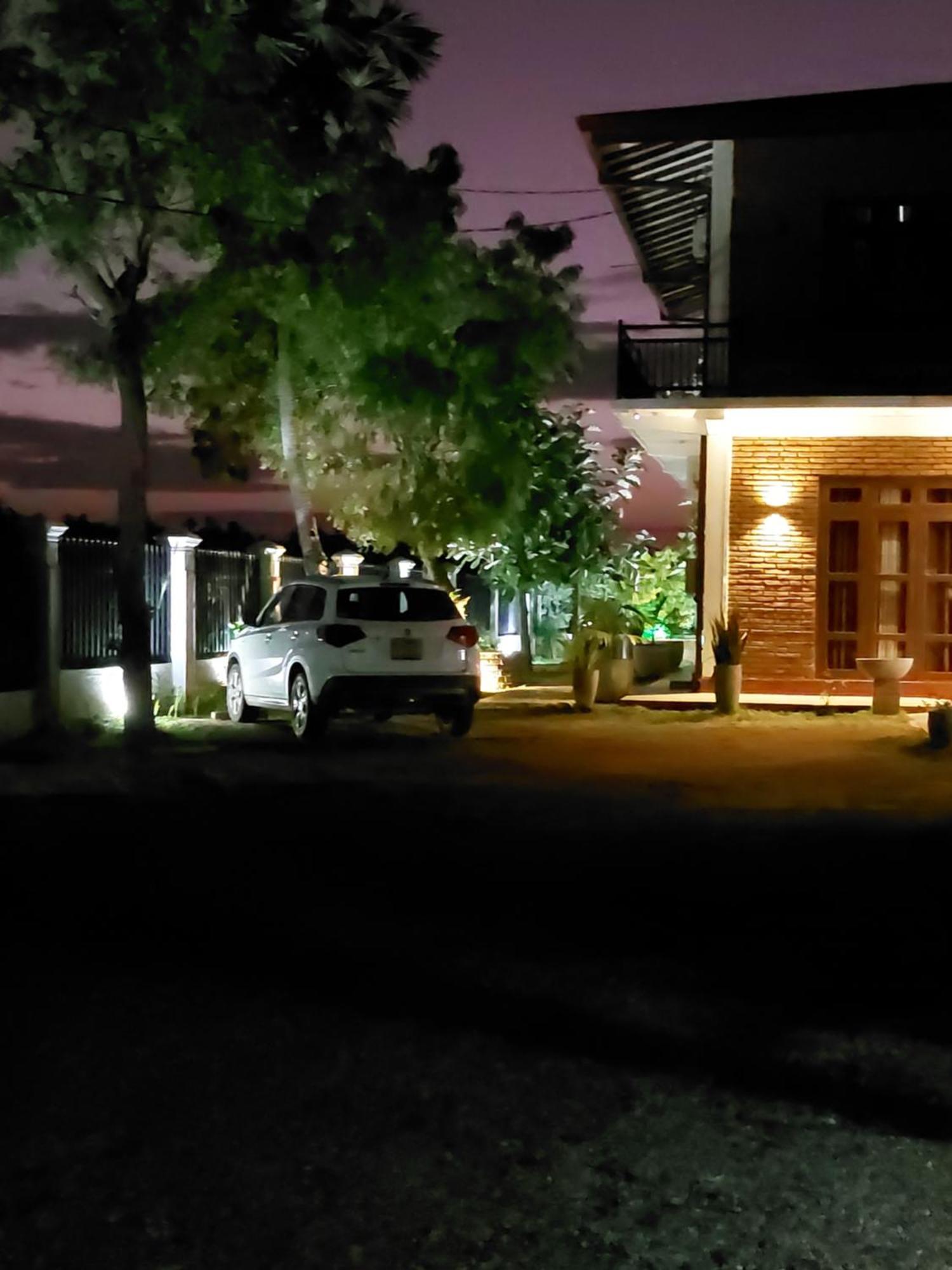 Green Shield Resort Anuradhapura Eksteriør billede